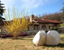 Escultura Epiclese-Invocação, B. Martinazzi, durante a primavera