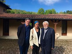 Padre Gabriel Ringlet, la caporedattrice di Panorama Fanny Cheyrou e fr. Enzo Bianchi.