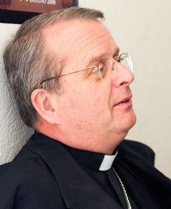 ? Arrigo Miglio, Vescovo di Ivrea e Segretario della CEP (Conferenza Episcopale Piemontese) 