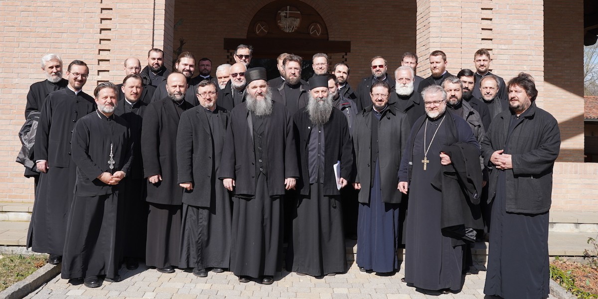 001_001_001_19_02_27_presbiteri_serbi