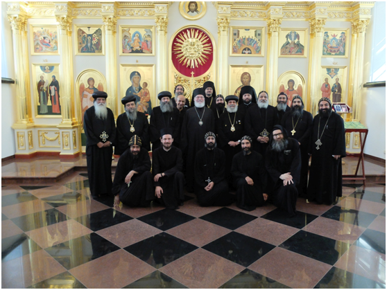 Insieme al vescovo Pankratij abate del Monastero di Valaam e ad alcuni monaci del monastero Insieme al vescovo Pankratij abate del Monastero di Valaam e ad alcuni monaci del monastero